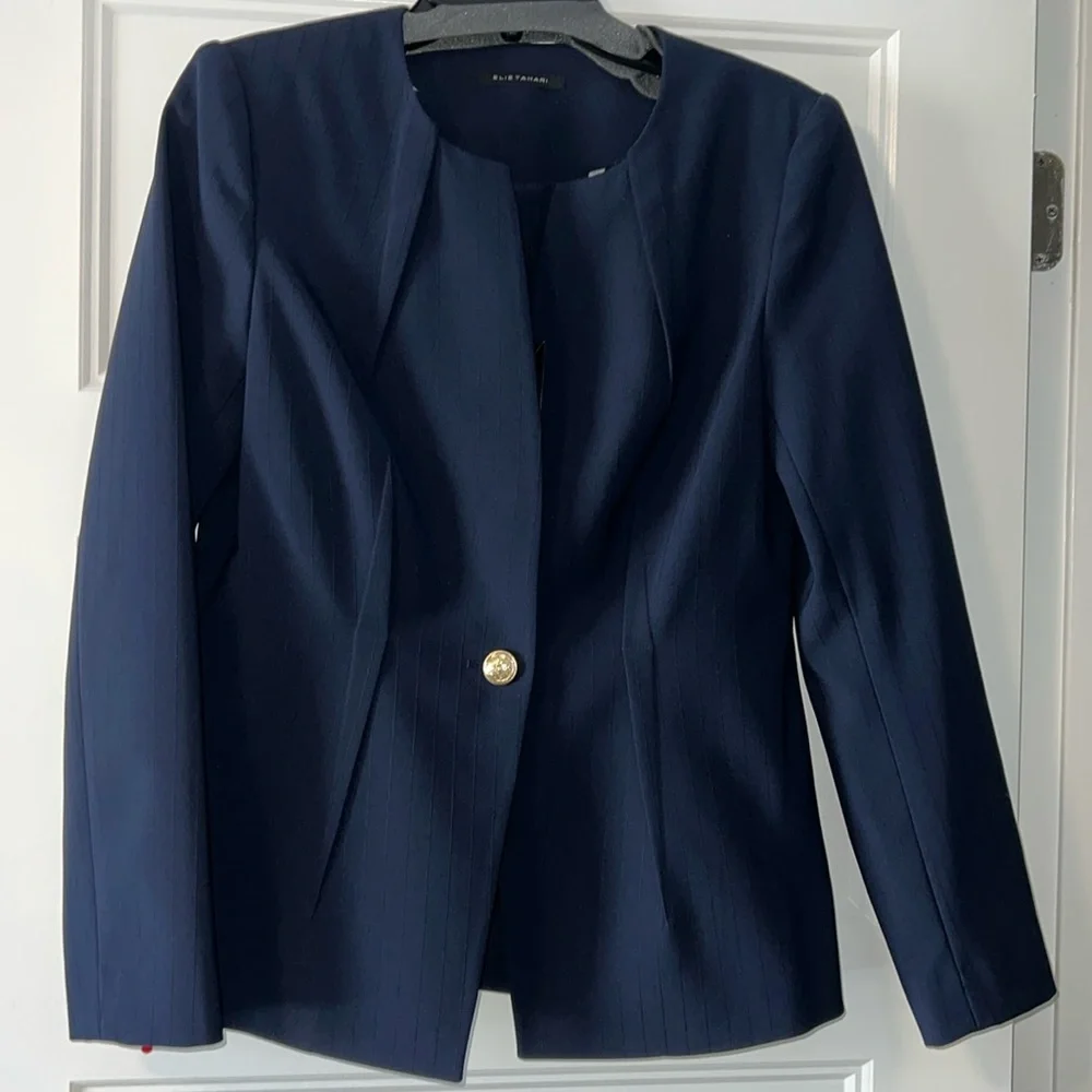 NWT Elie Tahari, navy single gold button blazer - Picture 1 of 12